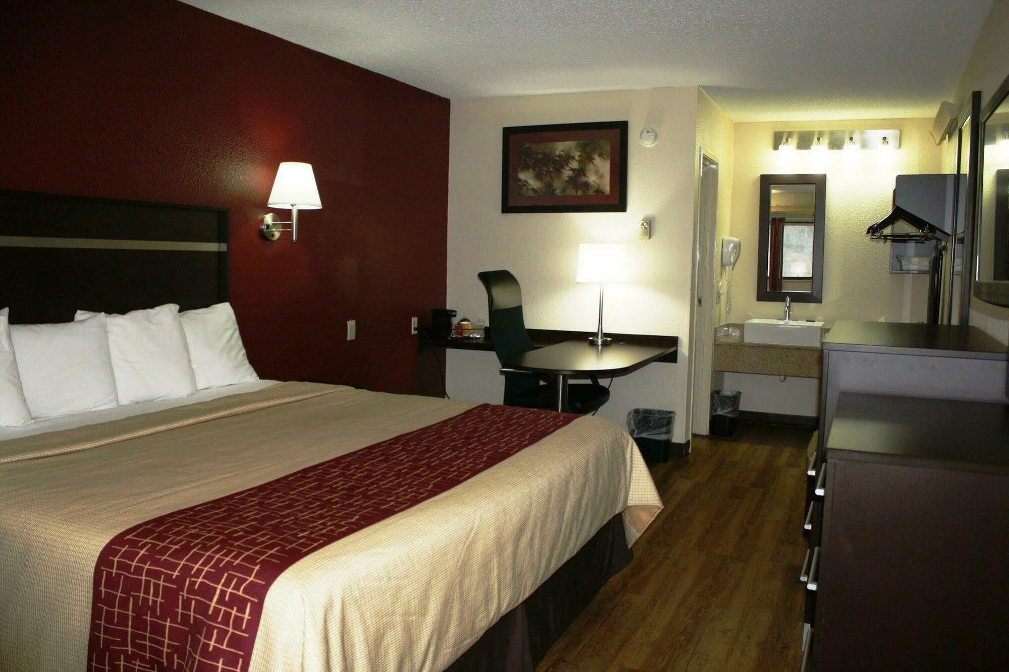 Red Roof Inn Plus+ Nashville Fairgrounds Екстериор снимка